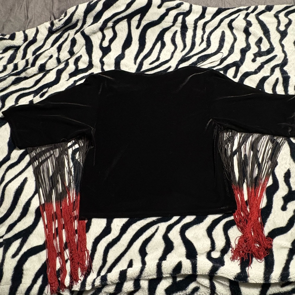 Bleeding Velvet Black and Red Velvet Fringe Kimono - Picture 6 of 11